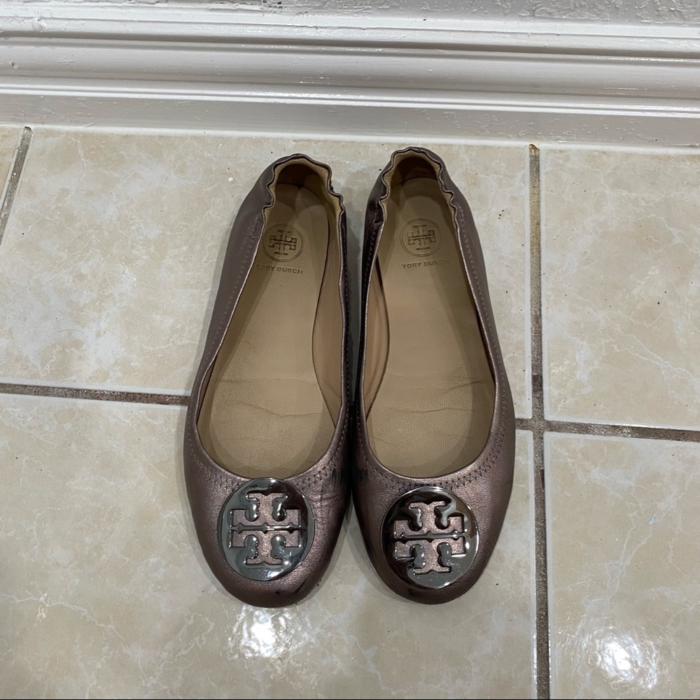 Silver dark metallic Tory flats